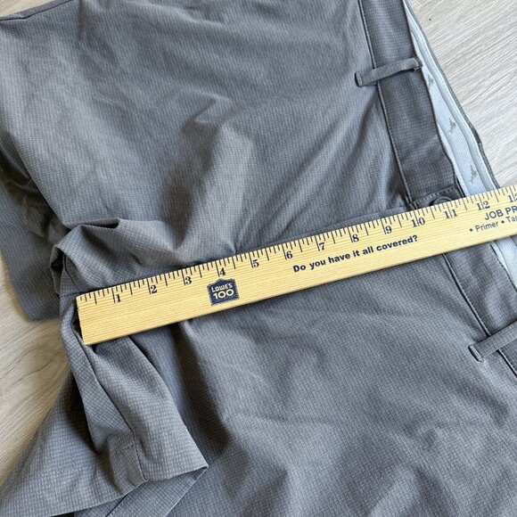 Tommy Bahama Mens 38 Gray Golf Performance Chino Shorts Textured Nylon Spandex - Picture 7 of 10